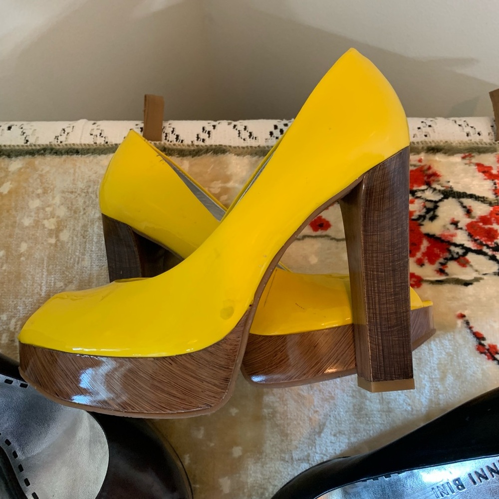 3 pair Gianni Bini Platform Heels - Picture 8 of 12